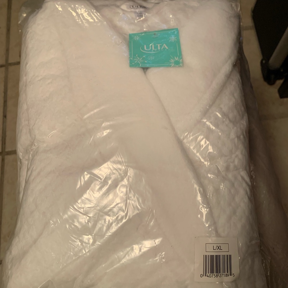 Ulta Beauty Plush Robe